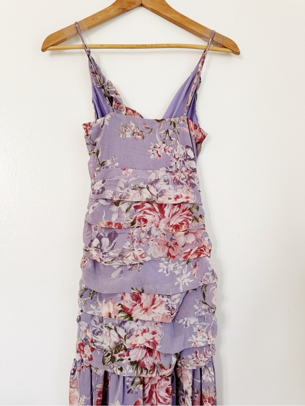 Astr Ruched Ruffle Maxi Dress
Size XS Nwot - Picture 9 of 11